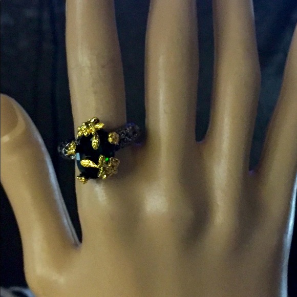 Just beautiful artwork green Quartz Rhodium over silver ring - Picture 7 of 8